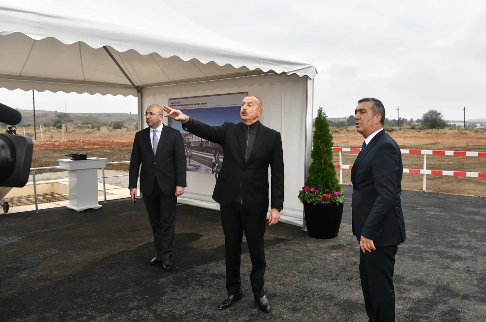 Президент Азербайджанской Республики Ильхам Алиев заложил в Джебраиле фундамент полной средней школы имени академика Мехди Мехдизаде