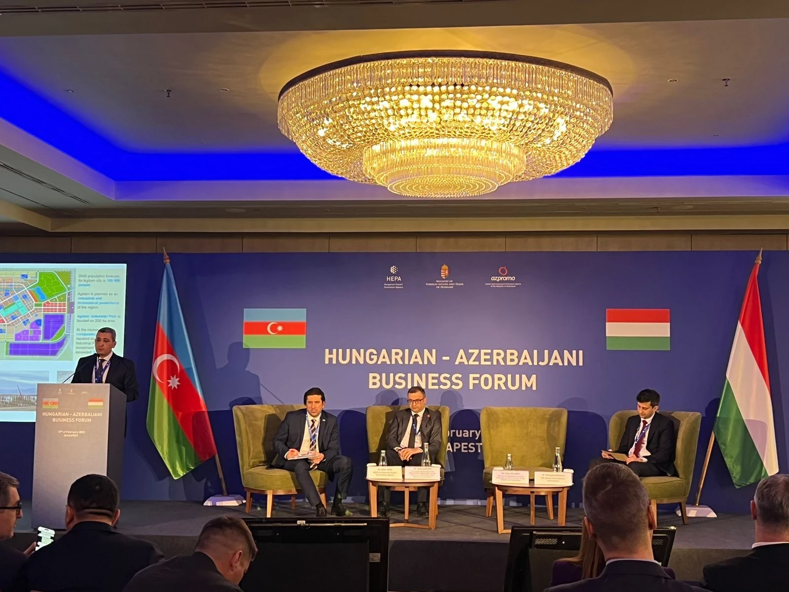 İşğaldan azad edilmiş ərazilərdə aparılan şəhərsalma fəaliyyəti Azərbaycan-Macarıstan Biznes Forumunda müzakirə edilib