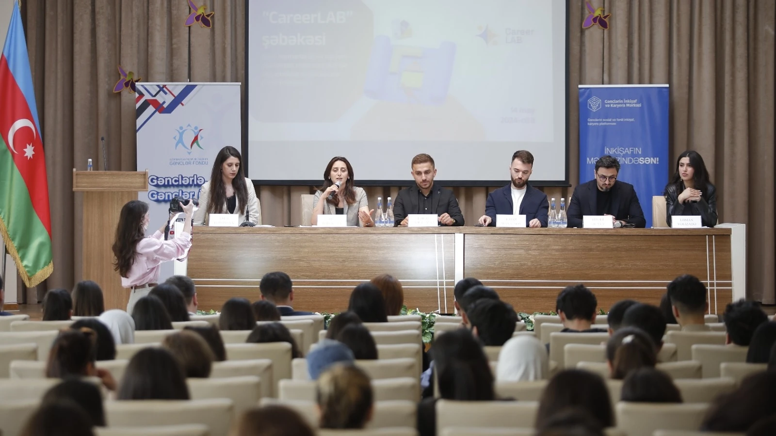 The Committee participated in the discussion with young specialists