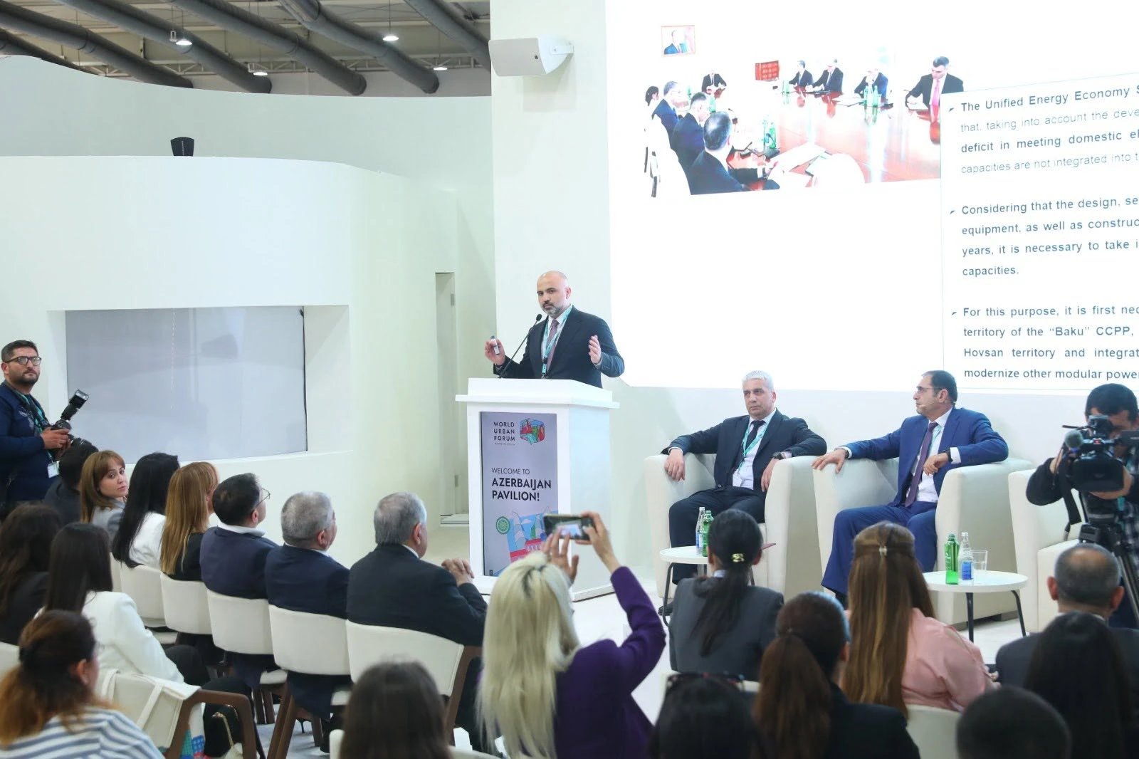 WUF13 Azərbaycan Pavilyonunda “Enerji sistemlərinin rəqəmsal memarlığı” adlı tədbir keçirilib