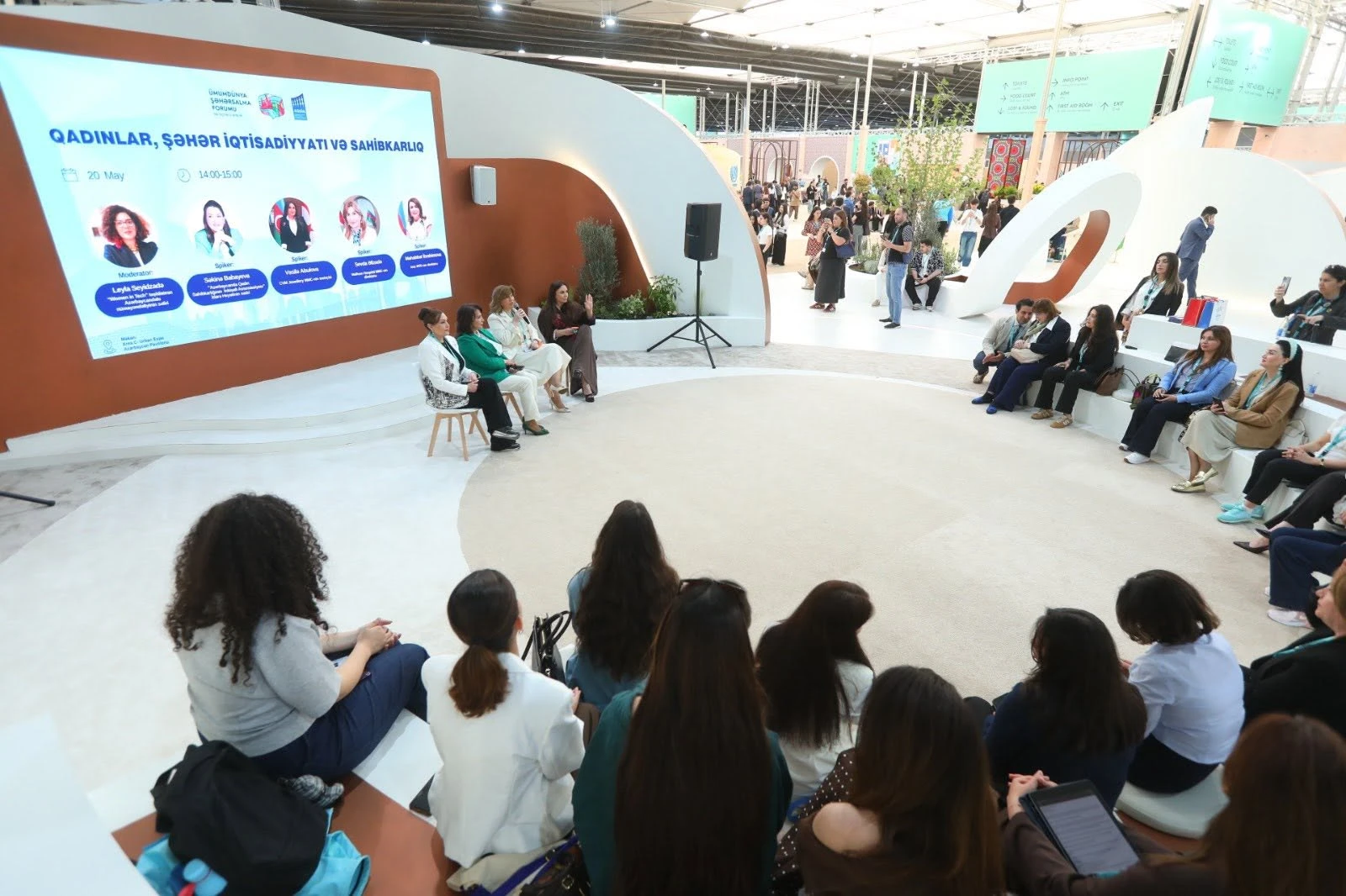 WUF13 Azərbaycan Pavilyonunda “Qadınlar, şəhər iqtisadiyyatı və sahibkarlıq” mövzusunda panel müzakirəsi baş tutub