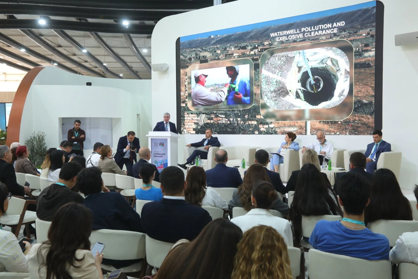 WUF13 Azərbaycan Pavilyonunda “Münaqişədən sonrakı şəhərsalma və yenidənqurma: humanitar minatəmizləmənin həlledici rolu” mövzusunda tədbir keçirilib